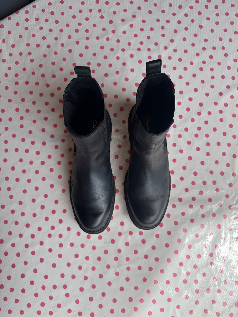 Clarks Chelsea Boot 8.5 Women’s - Picture 2 of 11